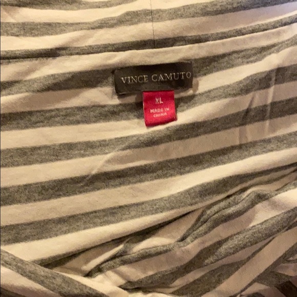 3 ladies large tops - Picture 3 of 7